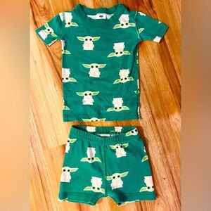 Hanna Andersson 3T pajama set with Baby Yoda